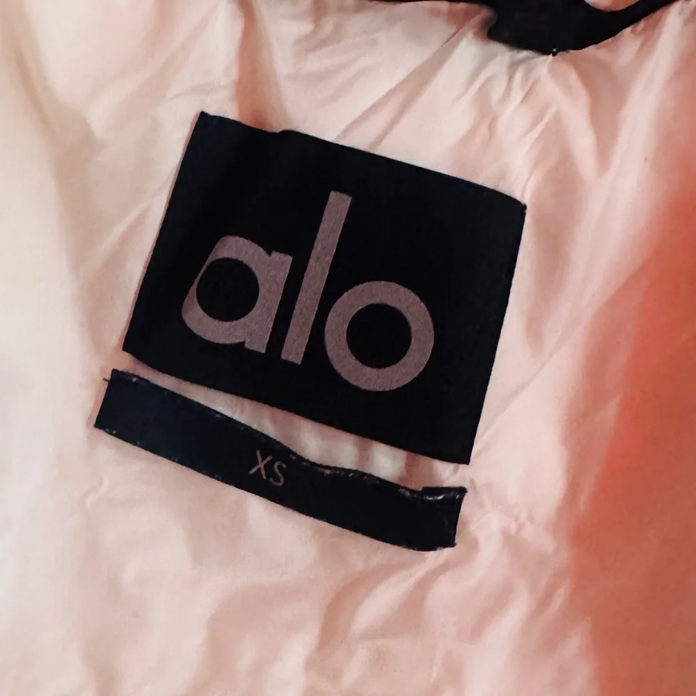 Alo Yoga Aspen Puffer | Ivory
